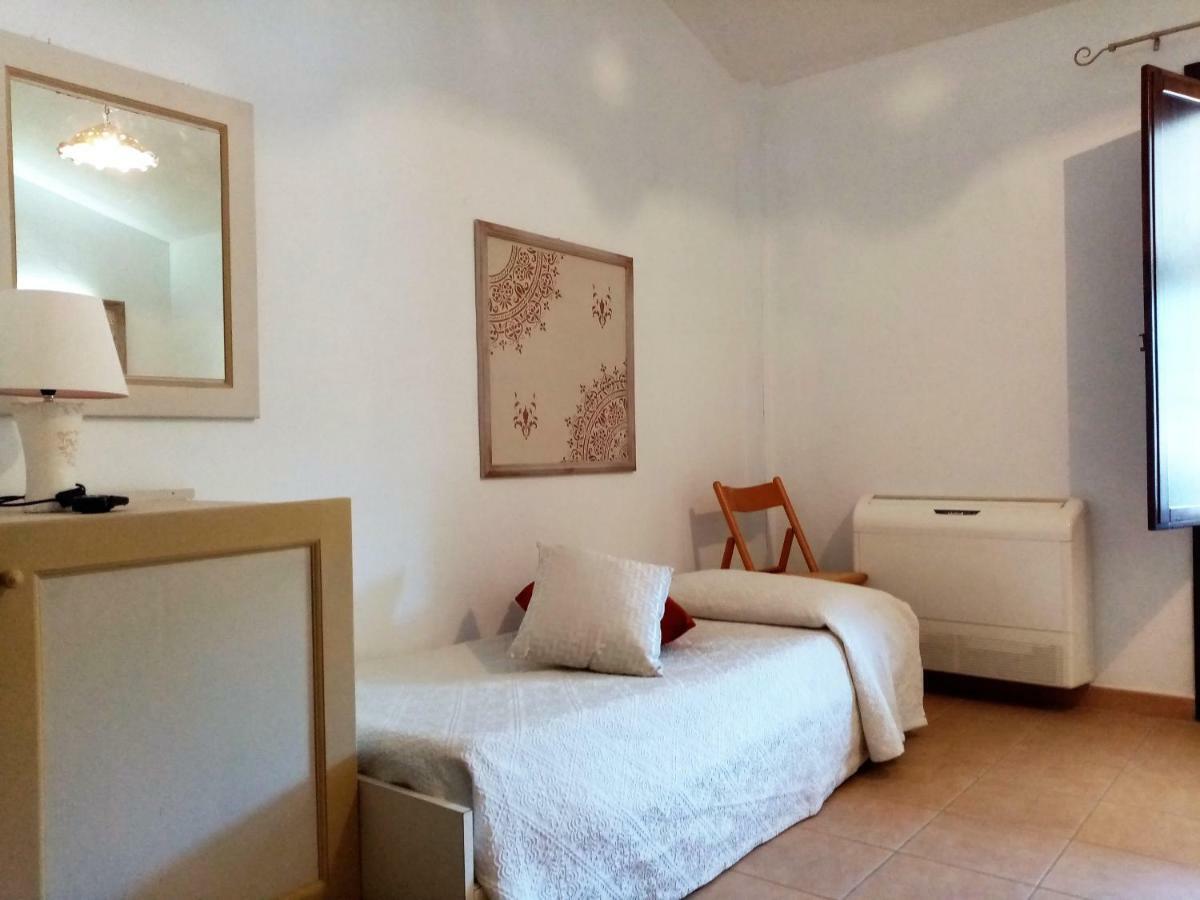 Su Pranu Hotel Onifai Luaran gambar