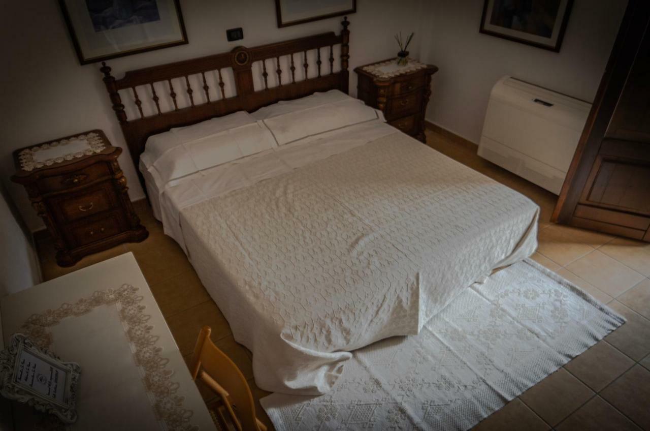 Su Pranu Hotel Onifai Luaran gambar